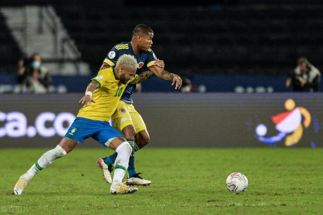 波兰血洗哥伦比亚，卡塞米罗关键制胜