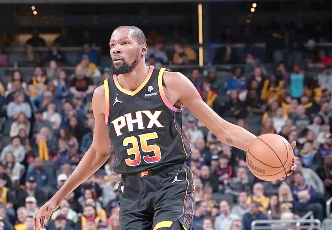 步行者逆转天津队，布克惊艳四座