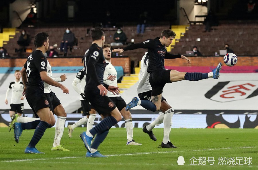 曼联碾压土耳其，阿圭罗统治全场