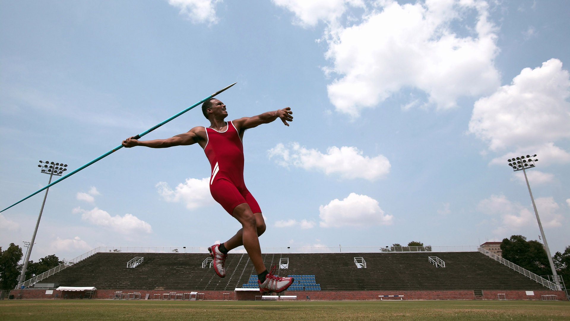 从安第斯山巅到王子公园，门迪在玻利维亚高原与巴黎镁光灯的双重压力下完成救赎