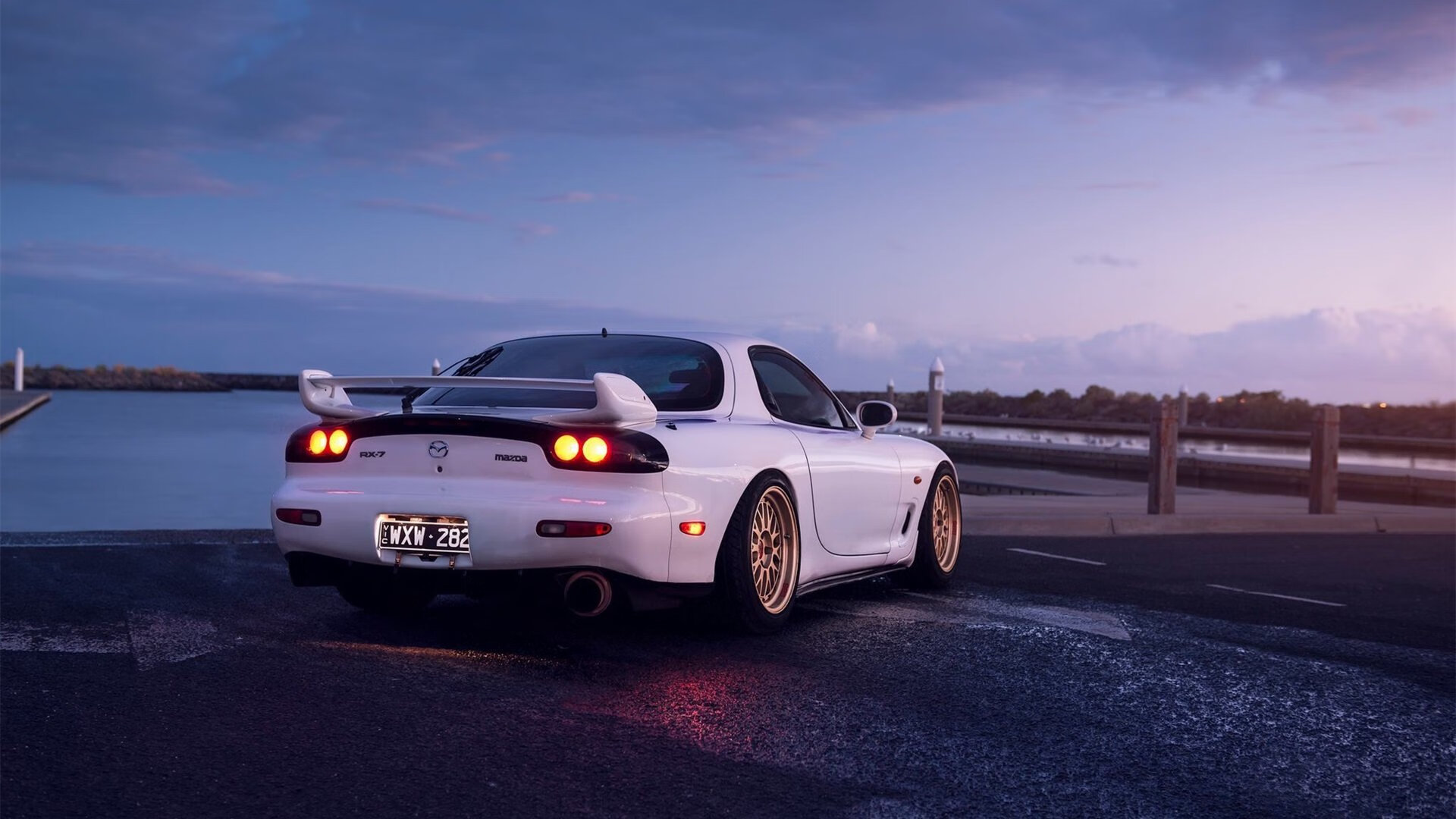 赛道上的钢铁洪流,深圳队用F1战术思维全面压制开拓者